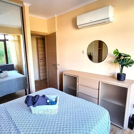 Апартаменты Salt Lake Serenity 2br With Netflix Ларнака