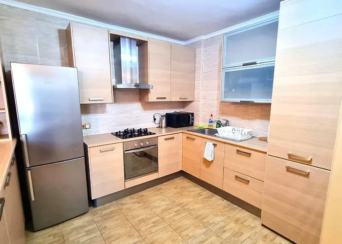 Salt Lake Serenity 2br With Netflix Apartamento Lárnaca